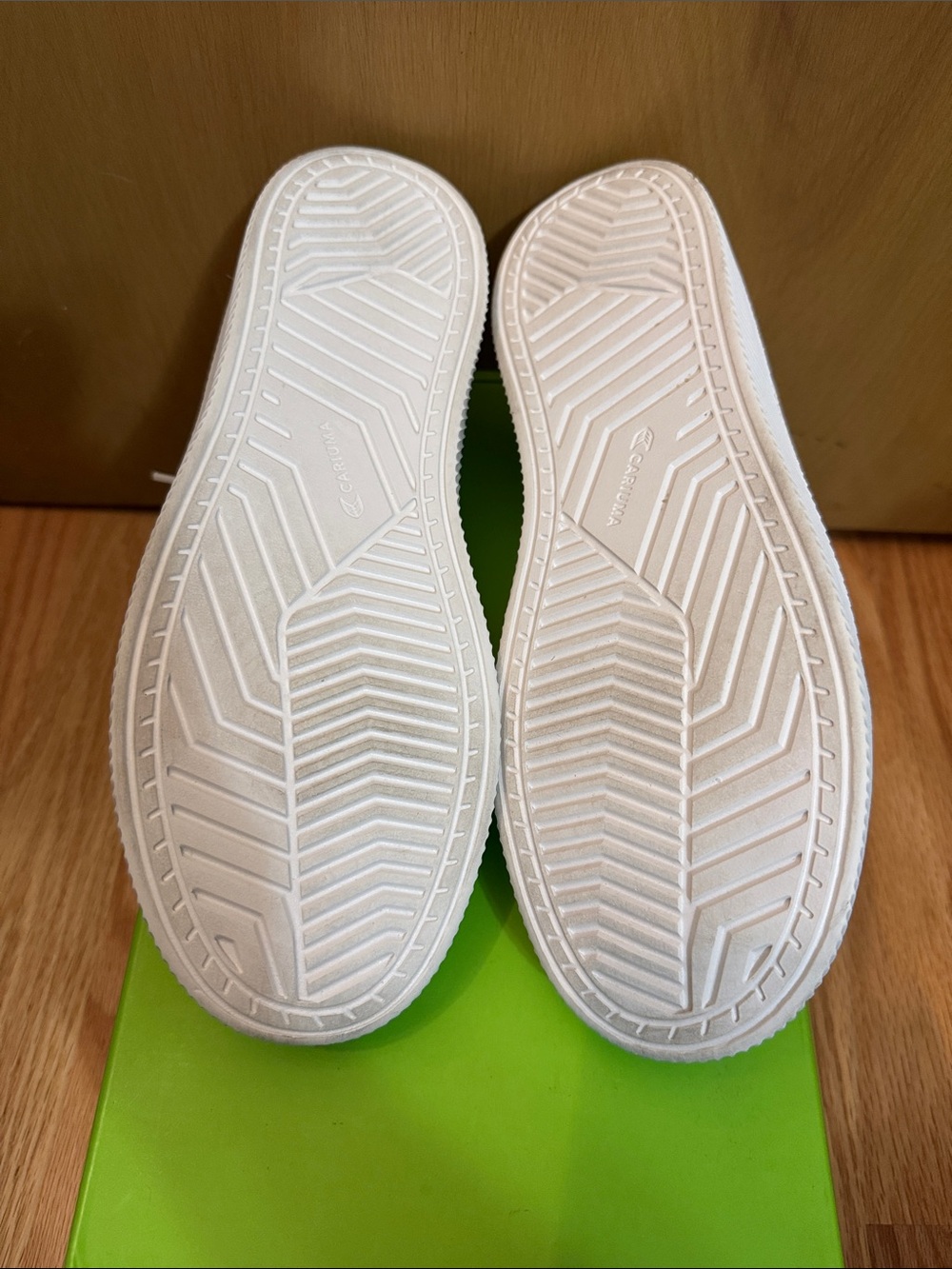 Cariuma IBI Low-Top Off-white Knit Sneaker - Picture 6 of 6